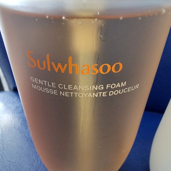 SULWHASOO Gentle Cleansing Foam and Gentle Cleansing Oil - Picture 3 of 15